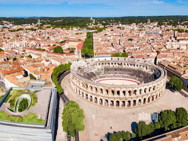 Vente Fond de commerce 135 m2 Nimes