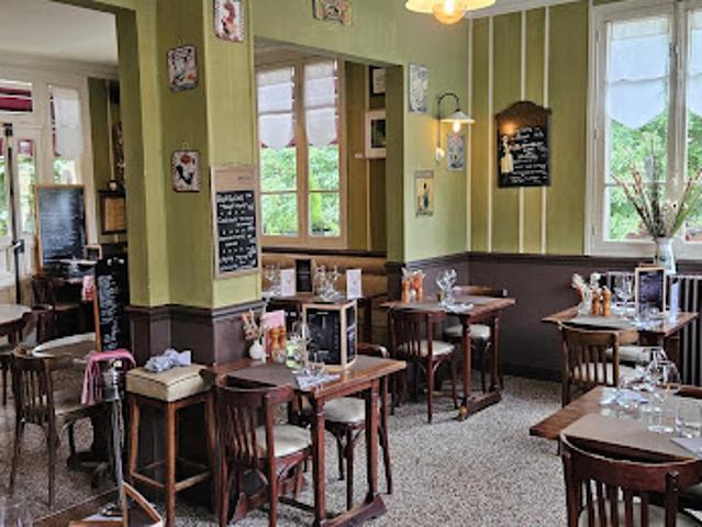 Vente Fond de commerce 1 pièce 126 m2 Fontainebleau