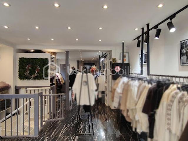 Vente Fond de commerce 1 pièce 34 m2 Paris 18ème