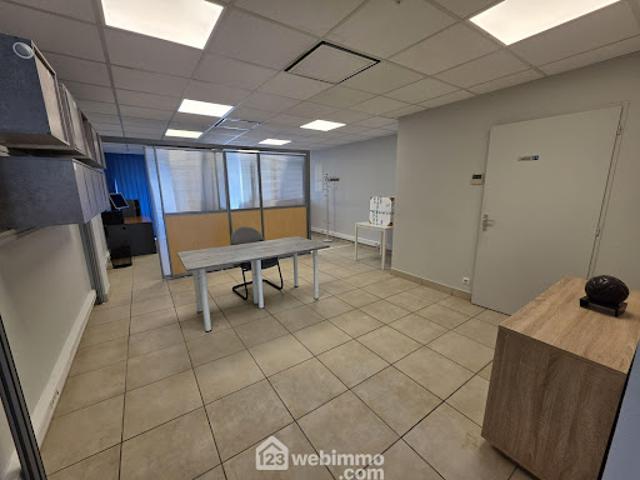 Vente Fond de commerce 1 pièce 48 m2 Blanquefort