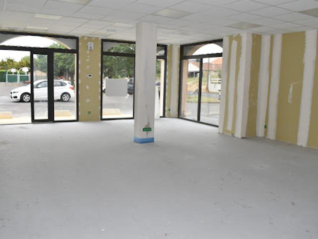 Vente Fond de commerce 1 pièce 79 m2 Airvault
