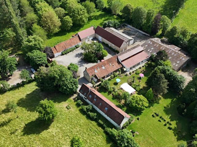 Vente Fond de commerce 24 pièces 2905 m2 Wierre Effroy