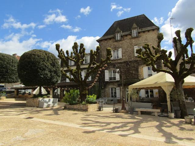 Vente Fond de commerce 25 pièces 360 m2 Les Eyzies de Tayac Sireuil