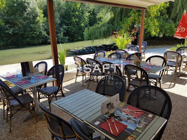 Vente Fond de commerce 20 pièces 573 m2 Sansais