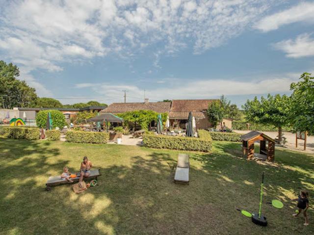 Vente Fond de commerce 21 pièces 10000 m2 Saint Etienne de Villeréal