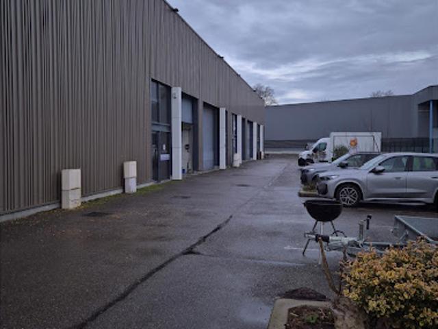 Vente Fond de commerce 2 pièces 180 m2 Saint Genis les Ollières