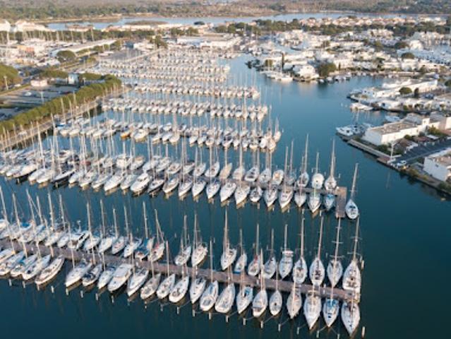 Vente Fond de commerce 2 pièces 200 m2 Le Grau du Roi