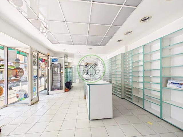 Vente Fond de commerce 2 pièces 49.8 m2 Saint raphael