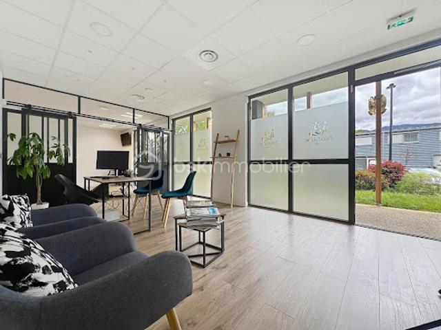 Vente Fond de commerce 2 pièces 61 m2 Crolles