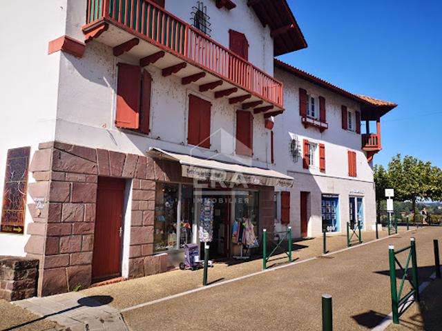 Vente Fond de commerce 2 pièces 78.95 m2 Cambo les Bains