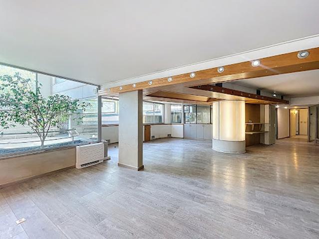 Vente Fond de commerce 4 pièces 303 m2 Manosque