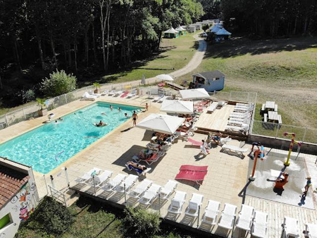Vente Fond de commerce 30 pièces 240000 m2 Perigueux