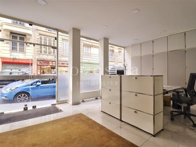 Vente Fond de commerce 4 pièces 115.75 m2 Paris 18ème