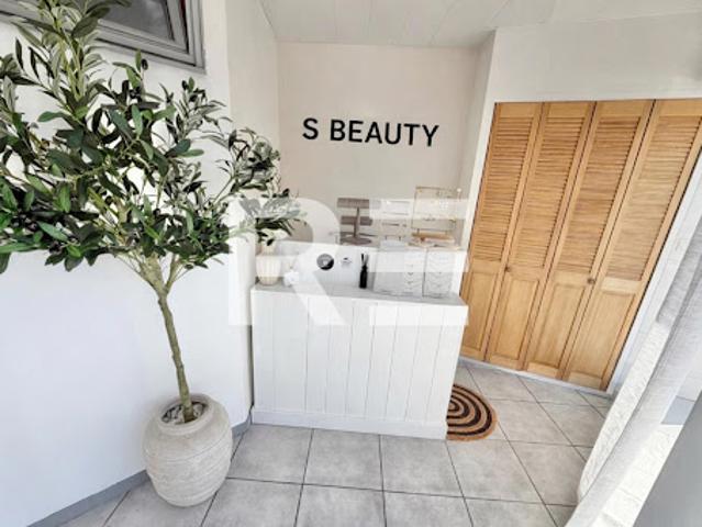 Vente Fond de commerce 5 pièces 55 m2 Nimes