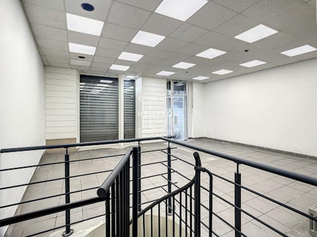 Vente Autre 0 pièces 61.45 m2 Paris 8ème
