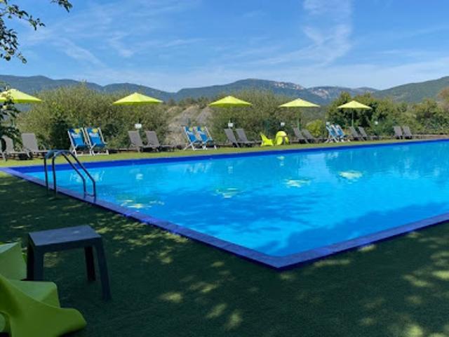 Vente Fond de commerce 75 pièces 67877 m2 Rosans