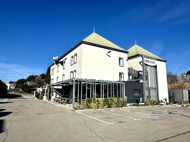 Vente Fond de commerce 70 pièces 990 m2 Saint jean de vedas