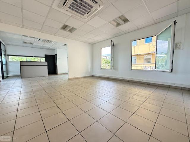 Vente Fond de commerce 7 pièces 107 m2 Sainte Clotilde