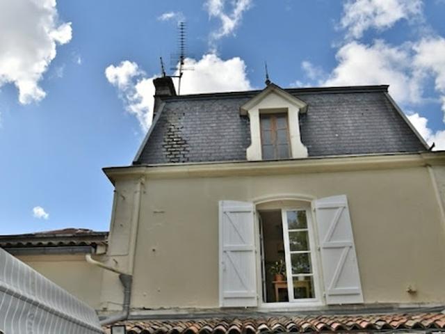 Vente Fond de commerce 7 pièces 240 m2 Barbezieux Saint Hilaire