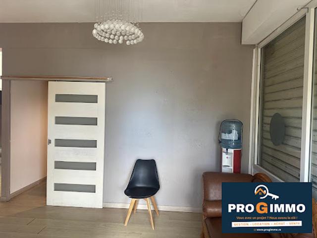 Vente Fond de commerce 5 pièces 84 m2 La possession