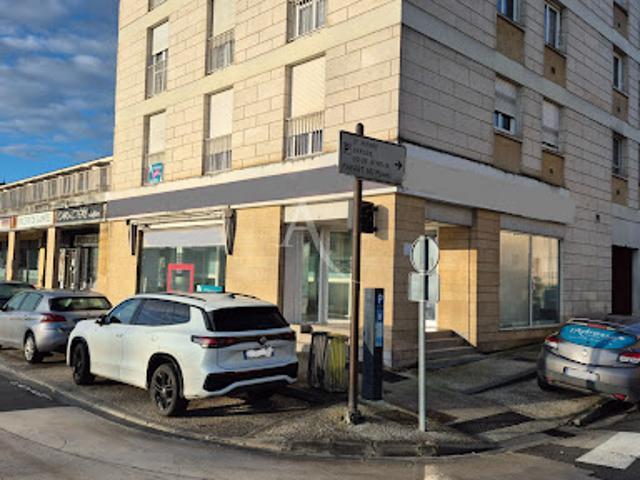 Vente Fond de commerce 4 pièces 88.6 m2 Saintes