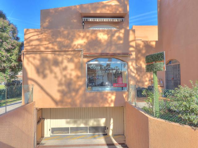 Vente fonds de commerce local commercial 30 m² – Zone commerciale dynamique – Bail tous commerces