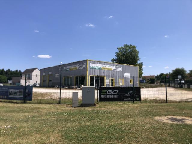 Vente Fonds de commerce motoculture et murs commerciaux sur terrain de 3600 m2 SAINT GEORGES SUR CHER 41