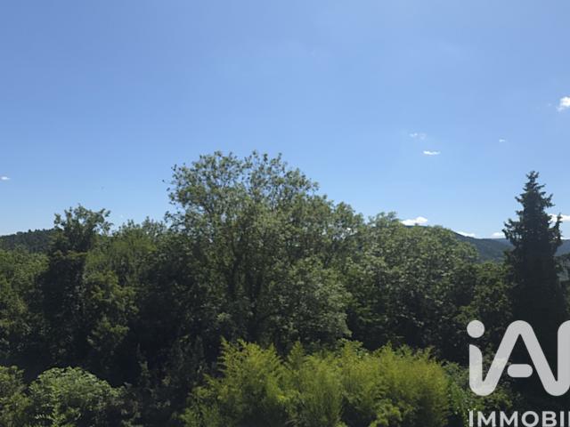 Vente garage 100 m²
