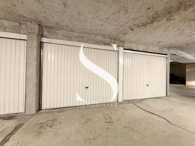 Vente Garage 12.7 m2 Vallauris