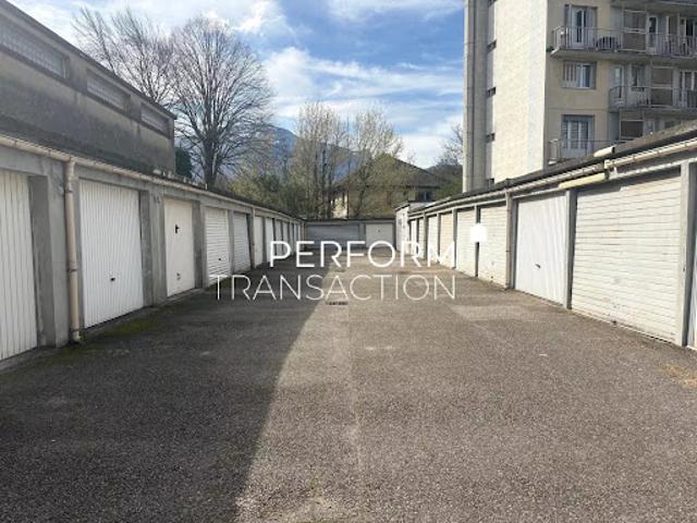 Vente Garage 14.96 m2 Grenoble