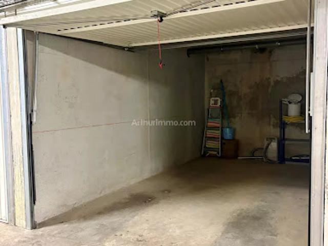 Vente Garage 14 m2 Calvi