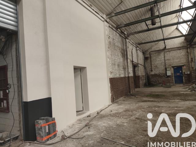 Vente garage 153 m²