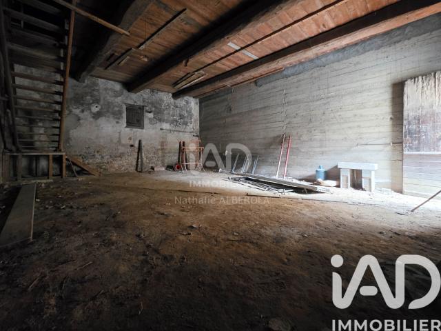 Vente garage 160 m²