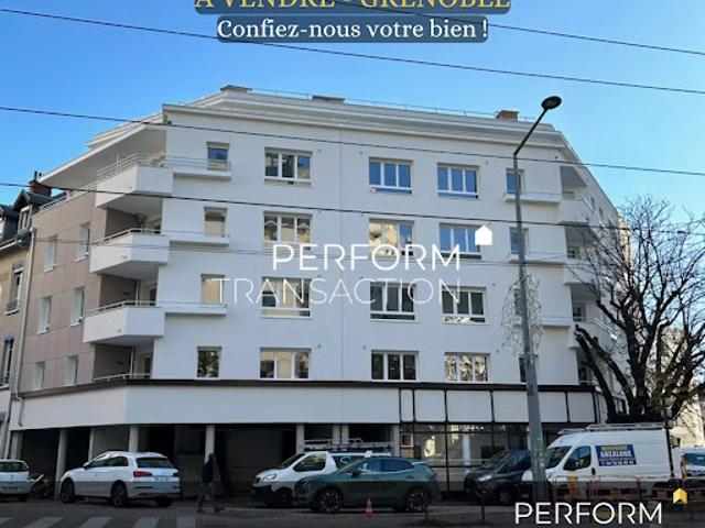 Vente Garage 21.58 m2 Grenoble