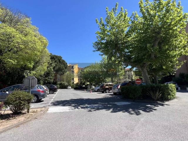 Vente Garage Fréjus 27 500 €