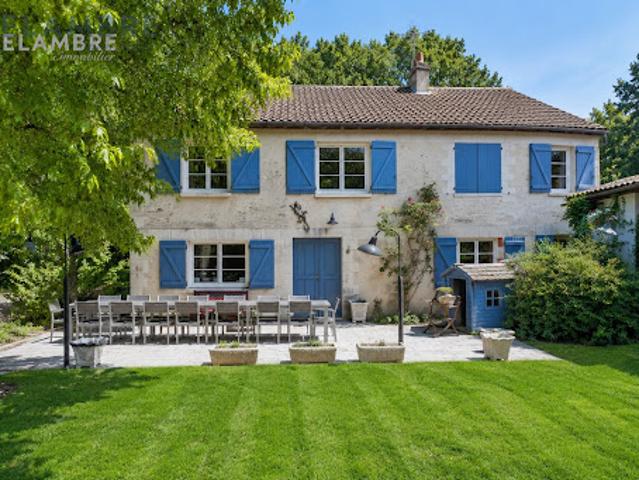 Vente Maison 11 pièces 332 m2 Luze