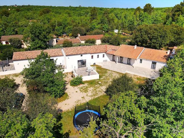 Vente Gite 13 pièces 243.63 m2 Régusse