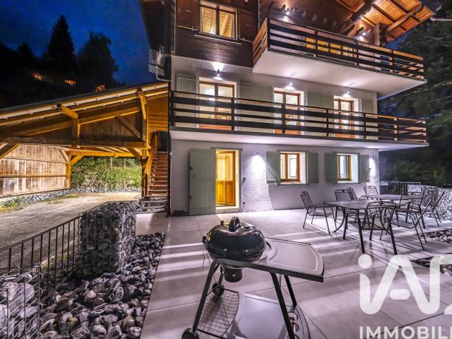 Vente Gîte 9 pièces 168m² Arâches la Frasse Les Carroz d'Arâches
