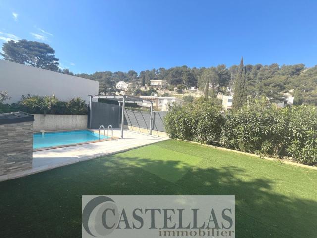 VENTE HAUT DE VILLA CARNOUX