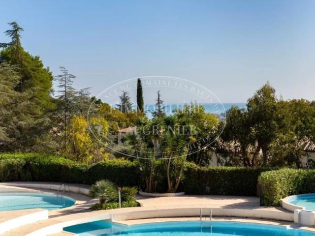 VENTE HAUTS DE VAUGRENIER APPARTEMENT 3 PIECES 445 000. €