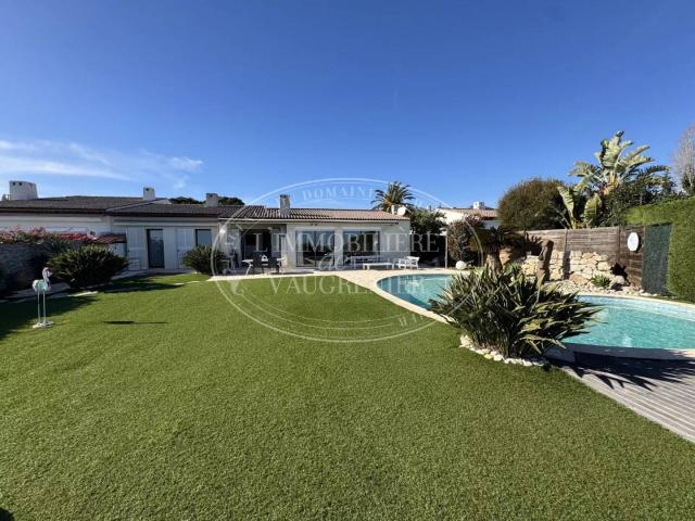 VENTE HAUTS DE VAUGRENIER VILLA 5 PIÈCES 2 050 000. €