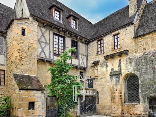 Vente Hôtel particulier 5 pièces 152 m2 Sarlat la caneda