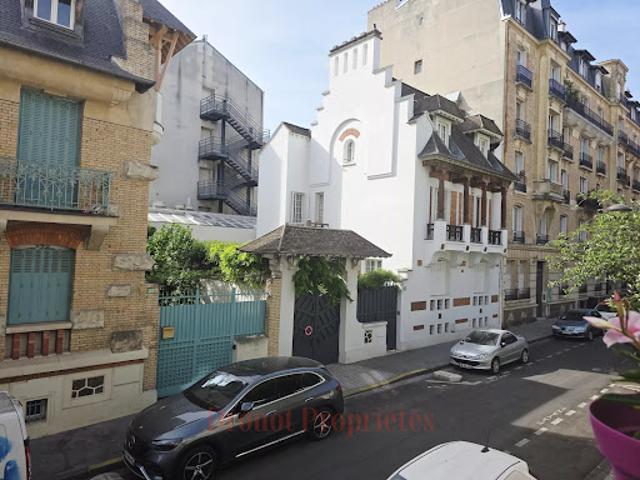 Vente Hôtel particulier 8 pièces 203 m2 Vincennes