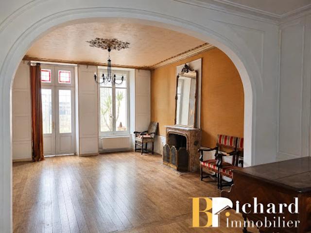 Vente Hôtel particulier 9 pièces 175 m2 Laon