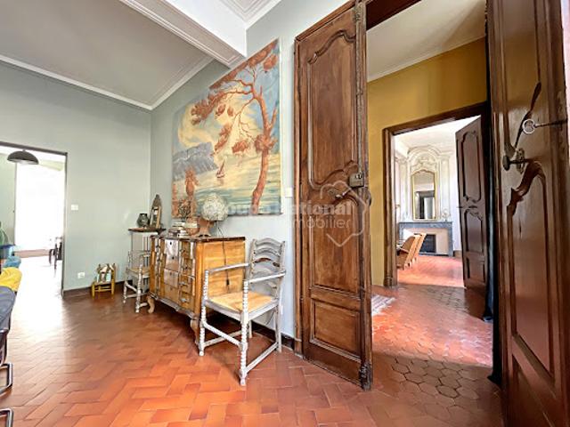 Vente Hôtel particulier 9 pièces 290 m2 Arles