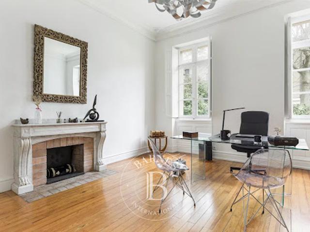 Vente Hôtel particulier 9 pièces 331 m2 Mazamet