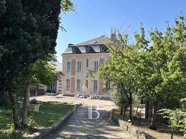 Vente Hôtel particulier 13 pièces 350 m2 Orbec