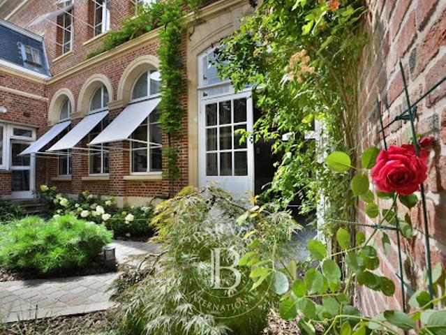 Vente Hôtel particulier 13 pièces 476 m2 Amiens