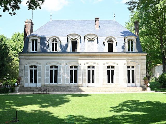 Vente Propriété 10 pièces 340 m2 Sens