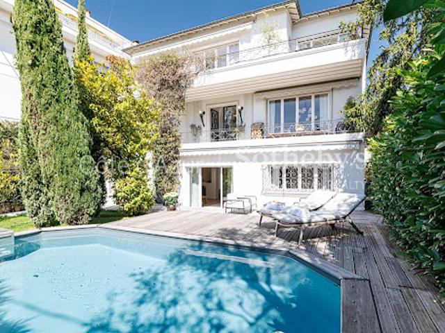Vente Hôtel particulier 10 pièces 360 m2 Nice